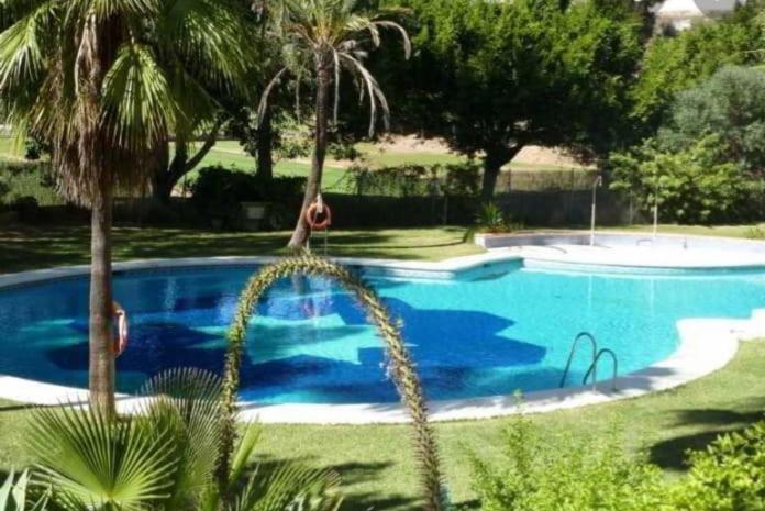 Precioso apartamento en Urbanización a 600 metros del mar Benalmádena Exterior foto